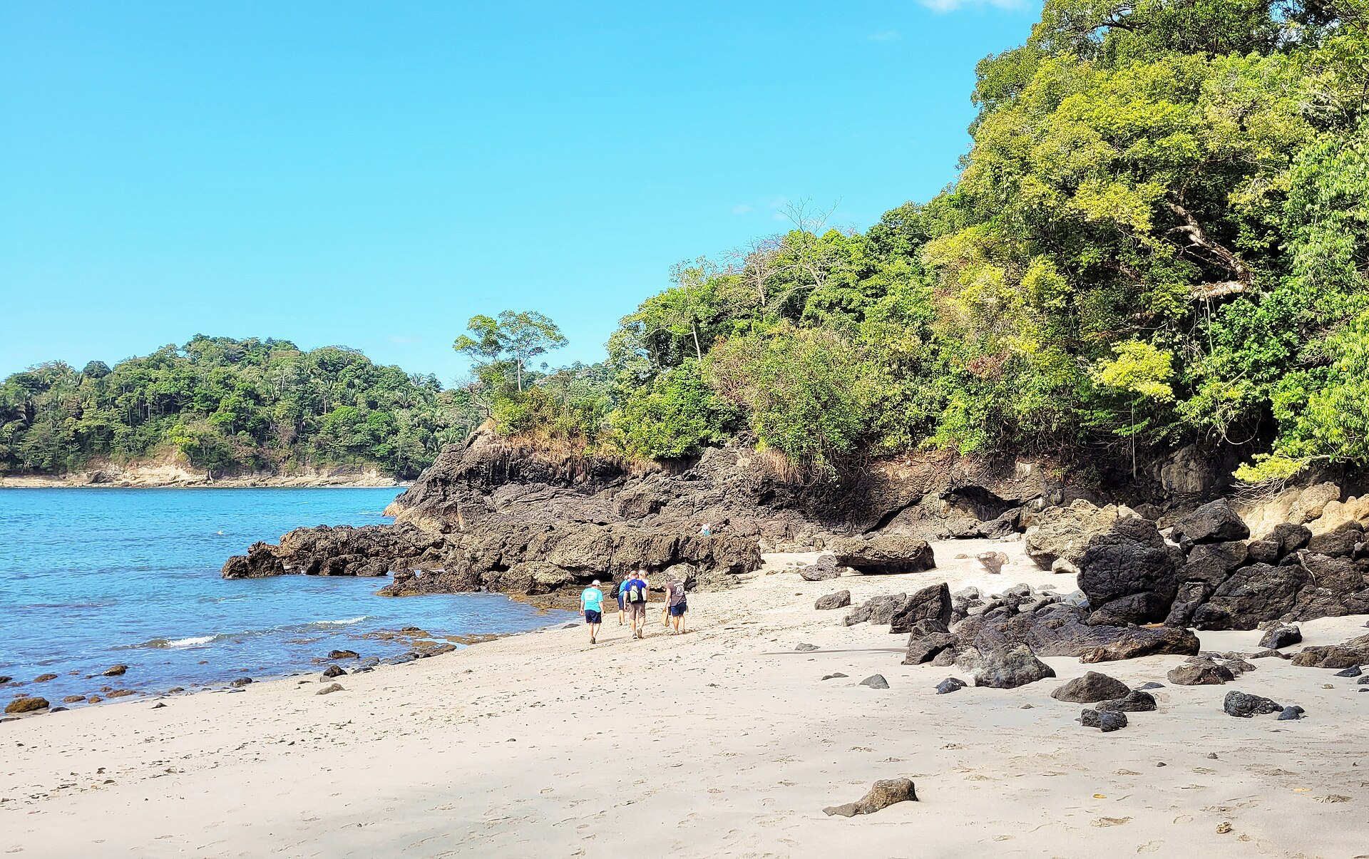 Côte Pacifique et collines forêt tropicale dans le centre du Costa Rica